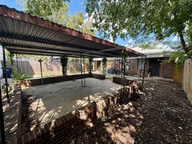 2946 Lipscomb Street, Fort Worth, TX 76110