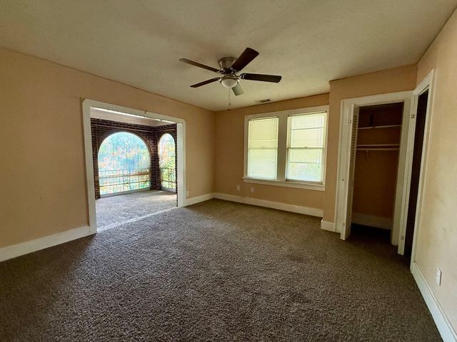 2946 Lipscomb Street, Fort Worth, TX 76110