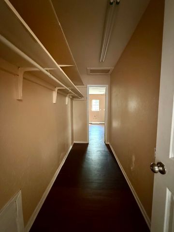 2946 Lipscomb Street, Fort Worth, TX 76110