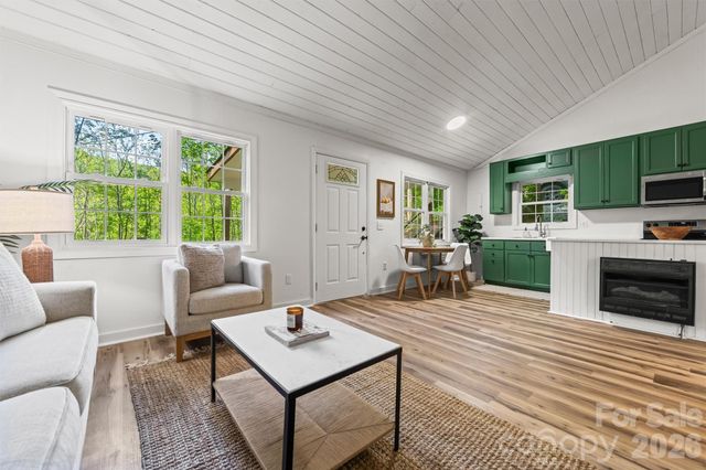 193 Sams Hill, Sylva, NC 28779