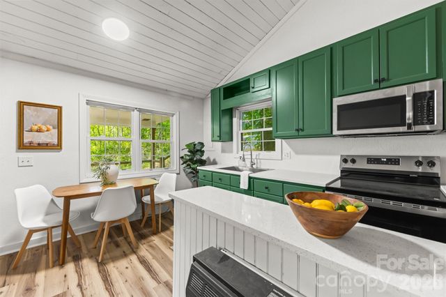 193 Sams Hill, Sylva, NC 28779