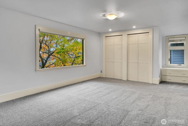 1512 10th Avenue W, Seattle, WA 98119