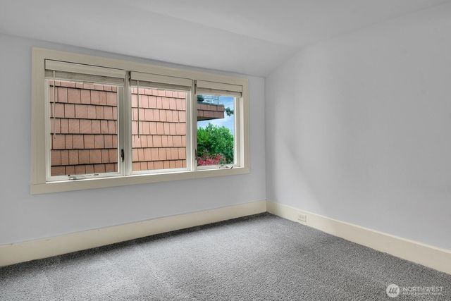 1512 10th Avenue W, Seattle, WA 98119