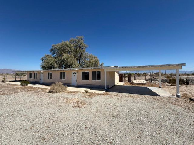 2565 S Marina Drive, Thermal, CA 92274
