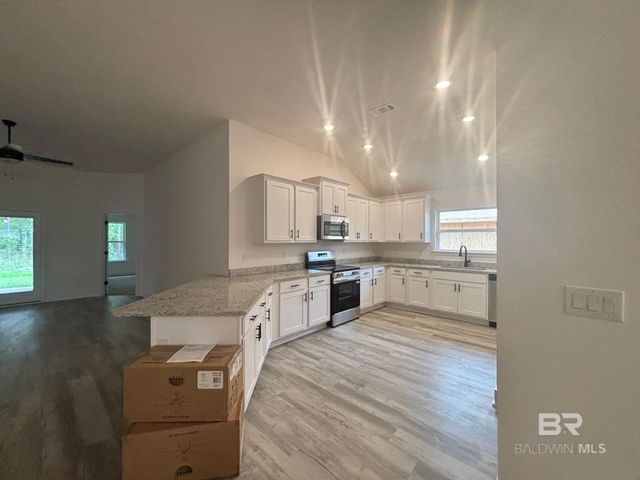 632 Mayflower Drive, Foley, AL 36535