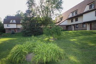 1010 N Sunnyvale Lane #D, Madison, WI 53713