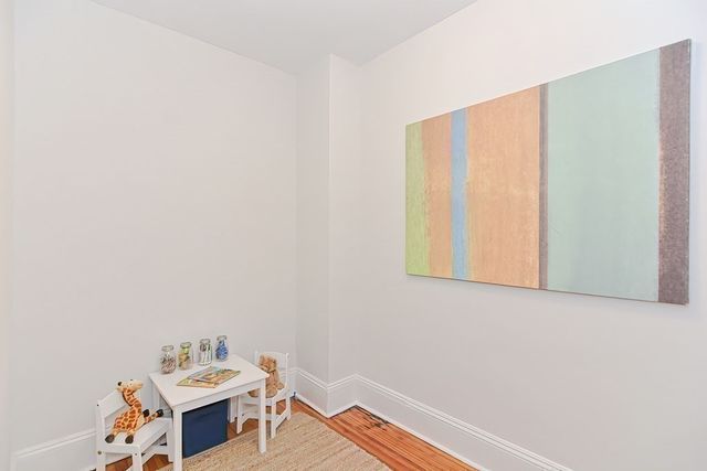 28 Inman St 2, Cambridge, MA 02139