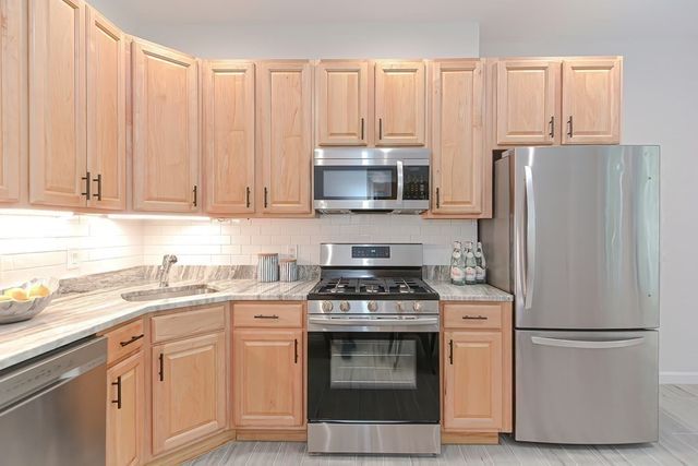 28 Inman St 2, Cambridge, MA 02139