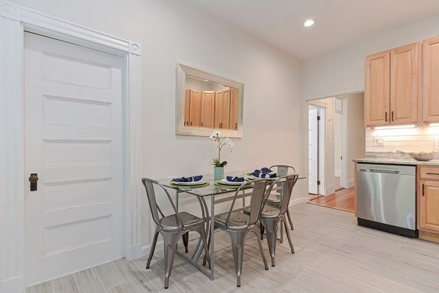 28 Inman St 2, Cambridge, MA 02139