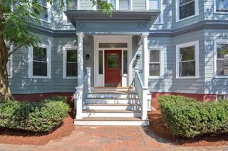 28 Inman St 2, Cambridge, MA 02139
