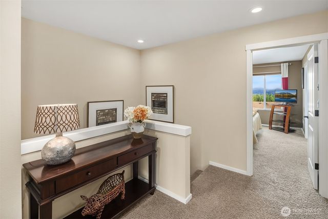 9214 Merritt Avenue SE, Snoqualmie, WA 98065