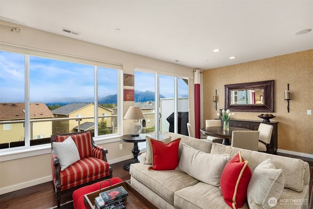 9214 Merritt Avenue SE, Snoqualmie, WA 98065