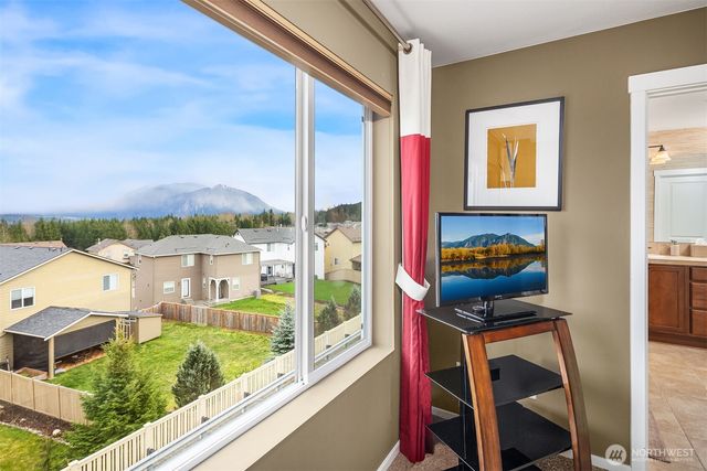 9214 Merritt Avenue SE, Snoqualmie, WA 98065