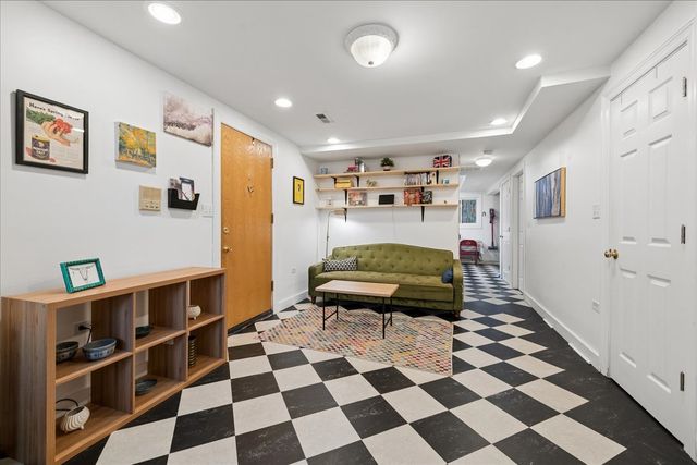 3845 W Altgeld Street G, Chicago, IL 60647