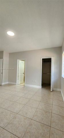 16507 NW 91st Ave, Miami Lakes, FL 33018