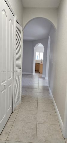 16507 NW 91st Ave, Miami Lakes, FL 33018