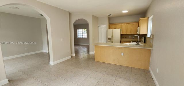 16507 NW 91st Ave, Miami Lakes, FL 33018