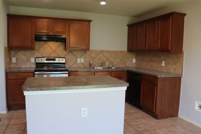 2304 Heads And Tails Lane, Mckinney, TX 75071