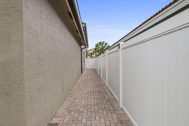 1884 SW Jamesport Drive, Port St. Lucie, Port St Lucie, FL 34953
