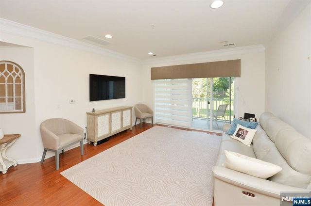2107 Warrens Way 107, Wanaque, NJ 07465