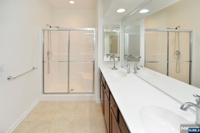 2107 Warrens Way 107, Wanaque, NJ 07465