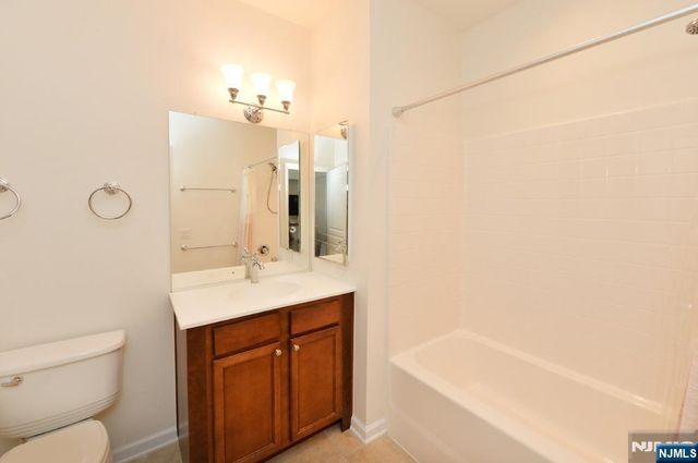 2107 Warrens Way 107, Wanaque, NJ 07465