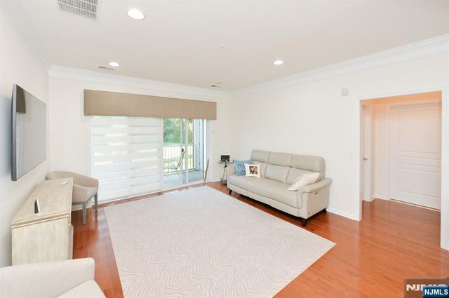 2107 Warrens Way 107, Wanaque, NJ 07465