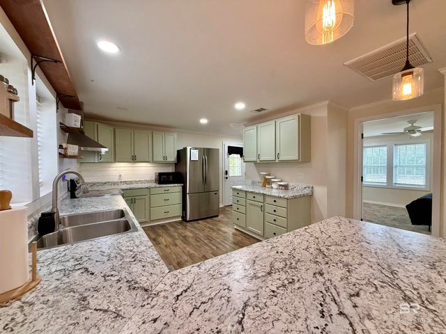 1080 Jernigan Road, Brewton, AL 36426