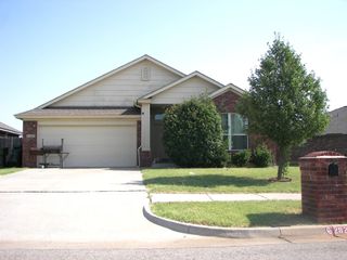 2821 East Lake Drive, Norman, OK 73071