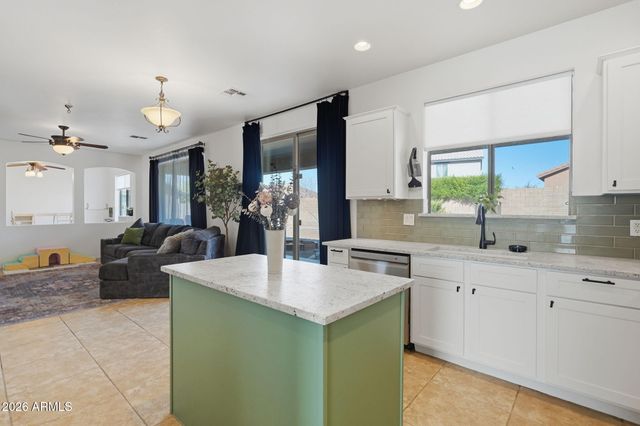 7616 E ELDERBERRY Way, Gold Canyon, AZ 85118