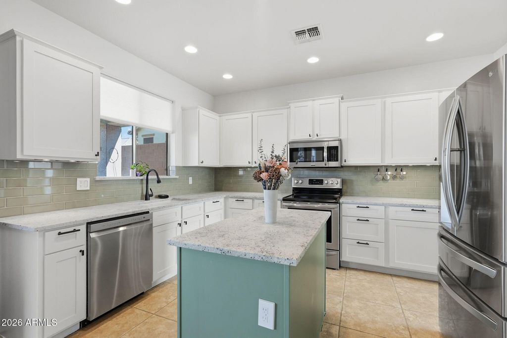 7616 E ELDERBERRY Way, Gold Canyon, AZ 85118 — photo 3
