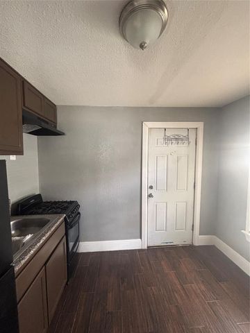 7910 Ford Street, Houston, TX 77012