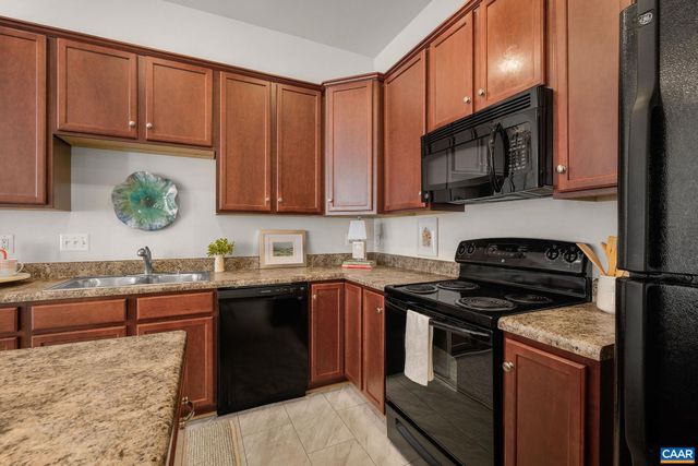 161 BROOKWOOD DR, Charlottesville, VA 22902