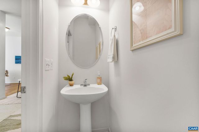 161 BROOKWOOD DR, Charlottesville, VA 22902