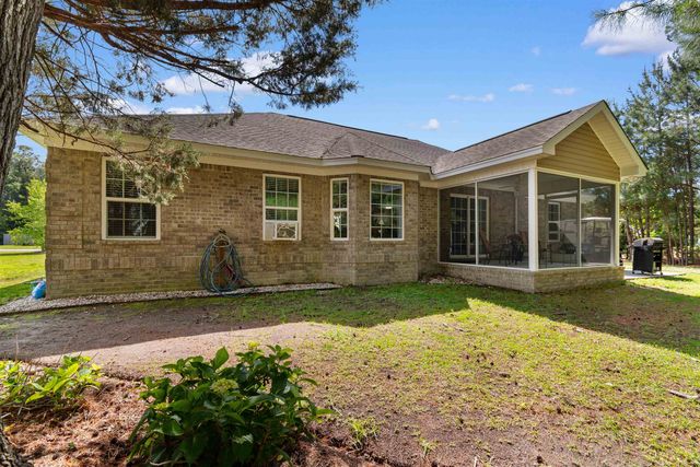 357 Farm Trac Dr., Galivants Ferry, SC 29544