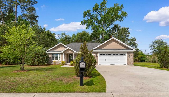 357 Farm Trac Dr., Galivants Ferry, SC 29544