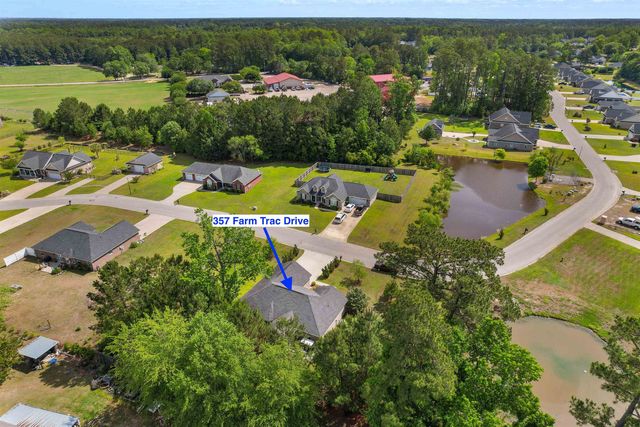 357 Farm Trac Dr., Galivants Ferry, SC 29544