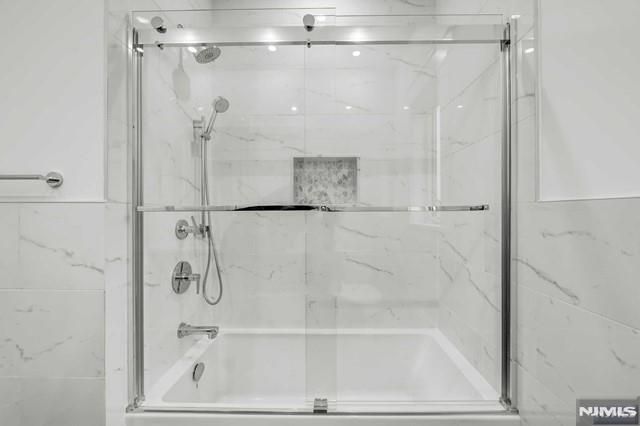 71 Henry Avenue 1st FL, Palisades Park, NJ 07650