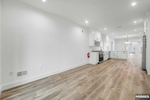 71 Henry Avenue 1st FL, Palisades Park, NJ 07650