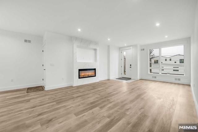 71 Henry Avenue 1st FL, Palisades Park, NJ 07650