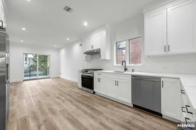71 Henry Avenue 1st FL, Palisades Park, NJ 07650