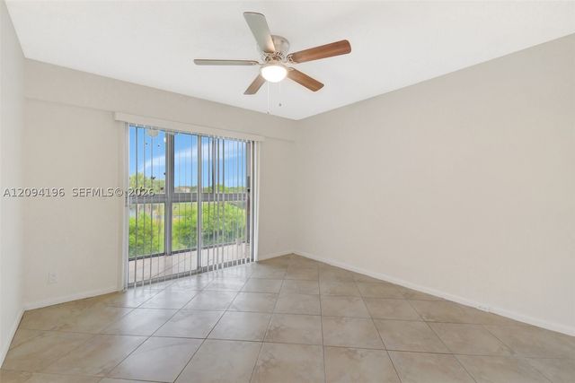 13475 SW 9th St 413A, Pembroke Pines, FL 33027