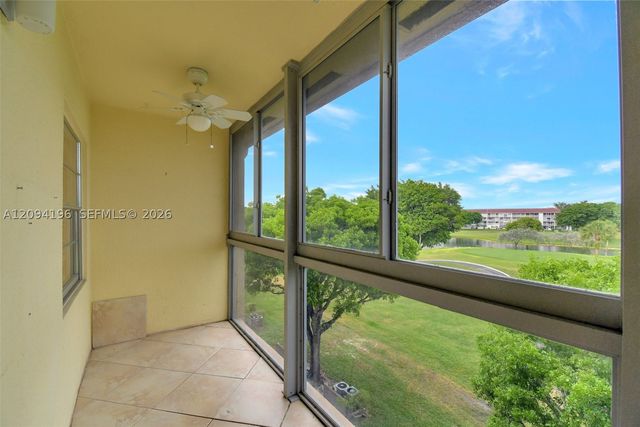 13475 SW 9th St 413A, Pembroke Pines, FL 33027