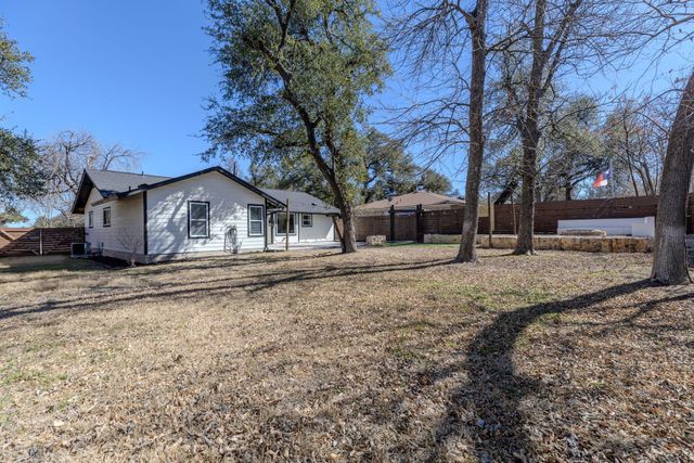 2103 W Riviera DR, Cedar Park, TX 78613