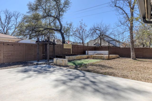 2103 W Riviera DR, Cedar Park, TX 78613