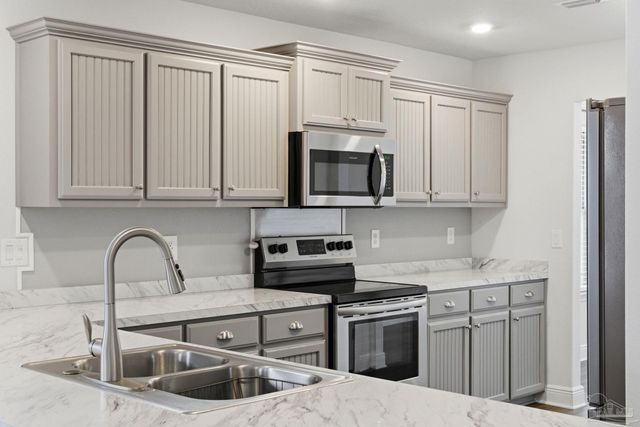 3857 Sandspur Ln, Pensacola, FL 32506