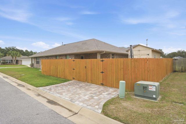 3857 Sandspur Ln, Pensacola, FL 32506