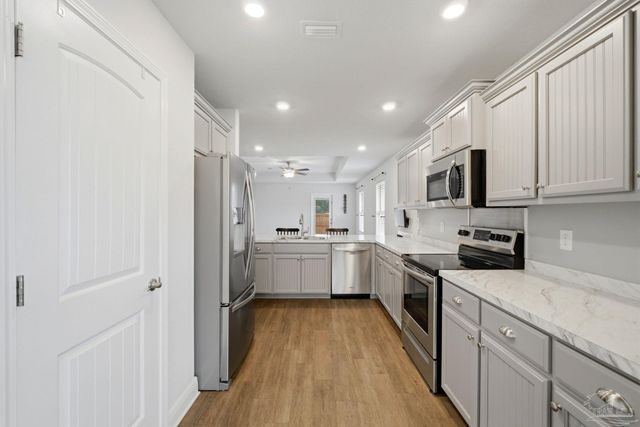 3857 Sandspur Ln, Pensacola, FL 32506