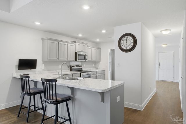 3857 Sandspur Ln, Pensacola, FL 32506