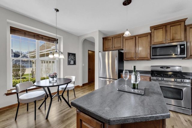 2844 Oakmont DRIVE, East Troy, WI 53120
